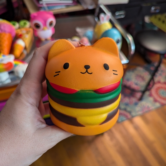 Cat Burger Squishy - Picture 1 of 1